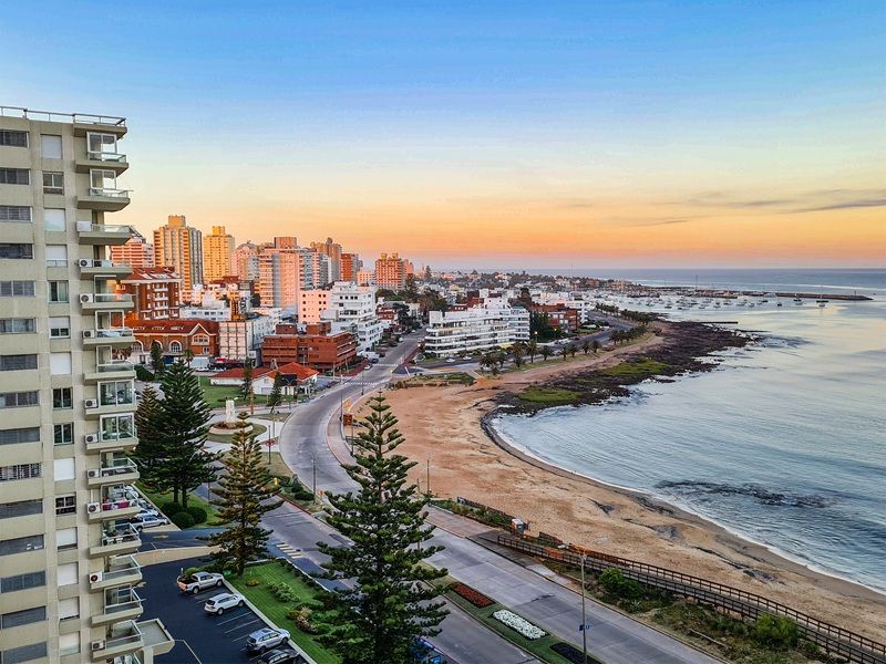 Uruguai: Montevideo, Punta del Este, Colonia del Sacramento, Piriápolis, Fortaleza de Santa Teresa e Chuí - imagem 19