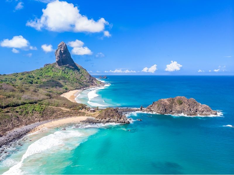 Fernando de Noronha: Um Paraíso no Atlântico