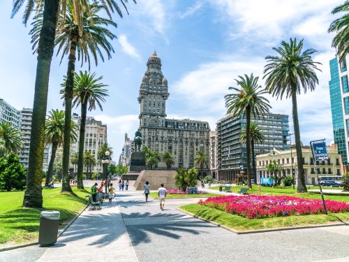 Uruguai: Montevideo, Punta del Este, Colonia del Sacramento, Piriápolis, Fortaleza de Santa Teresa e Chuí